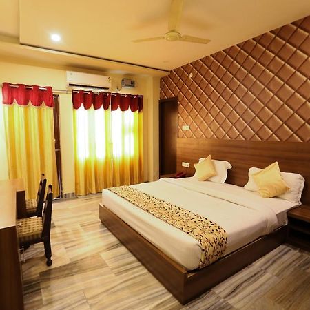 Hotel Vishwanath バラナシ エクステリア 写真